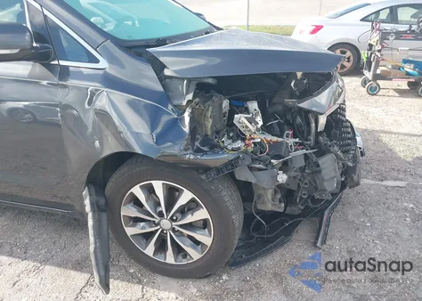 2017 Kia Sedona Sx z USA, uszkodzony, nr VIN KNDMC5C11H6269921